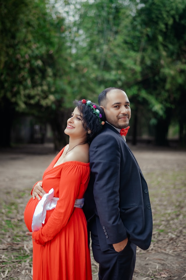 Baby Shower Photography Poses partner