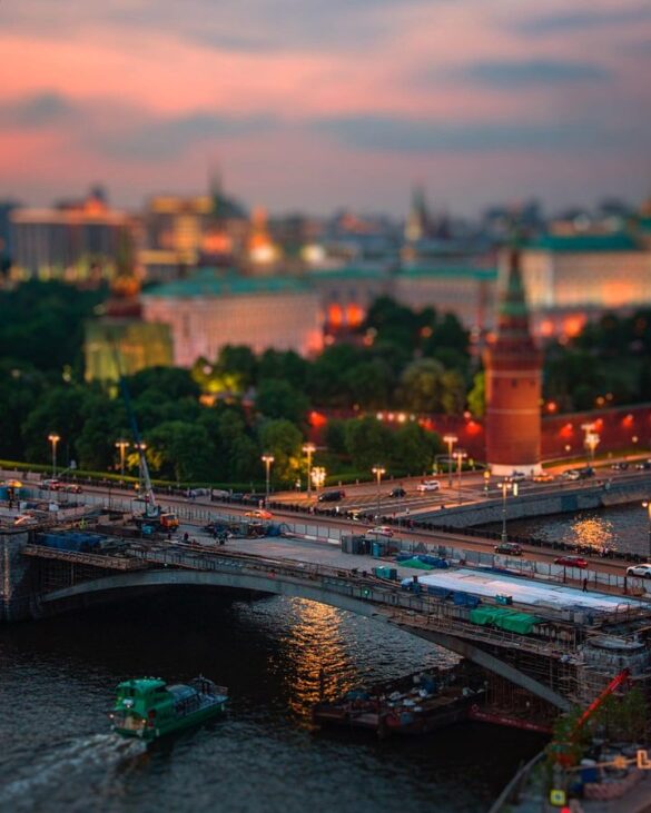 Tilt Shift Photography bridge